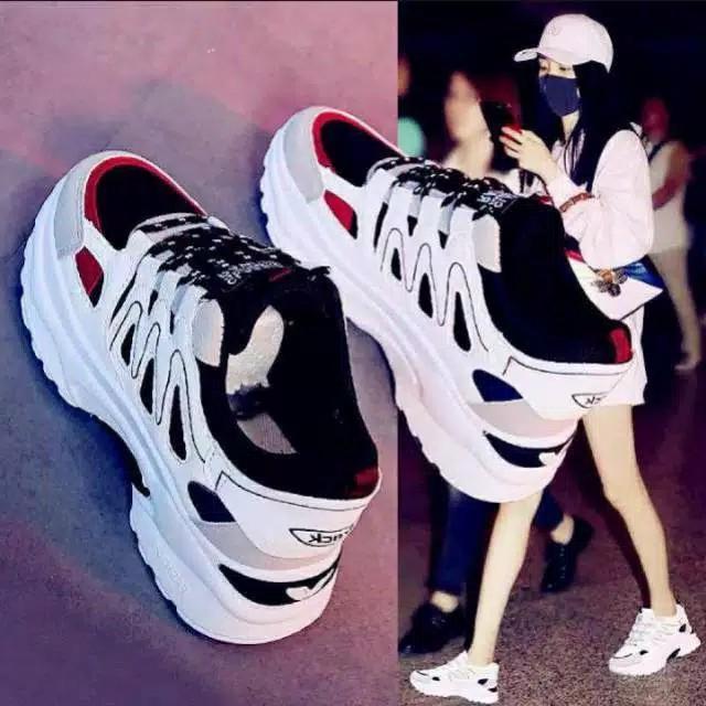 Sepatu sneakers Wanita BG-701