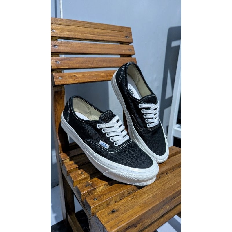 Vans Authentic Vault OG