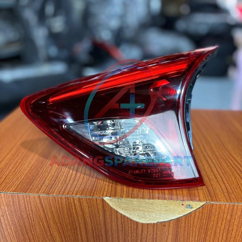 Reflector Pintu Kap Bagasi KANAN Mazda CX-5 Lampu Reflektor CX5 2015 2016 2017 original