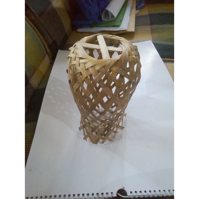 hiasan lampu anyaman bambu