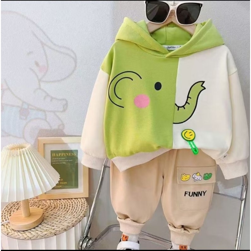 setelelan sweater hudy gajah