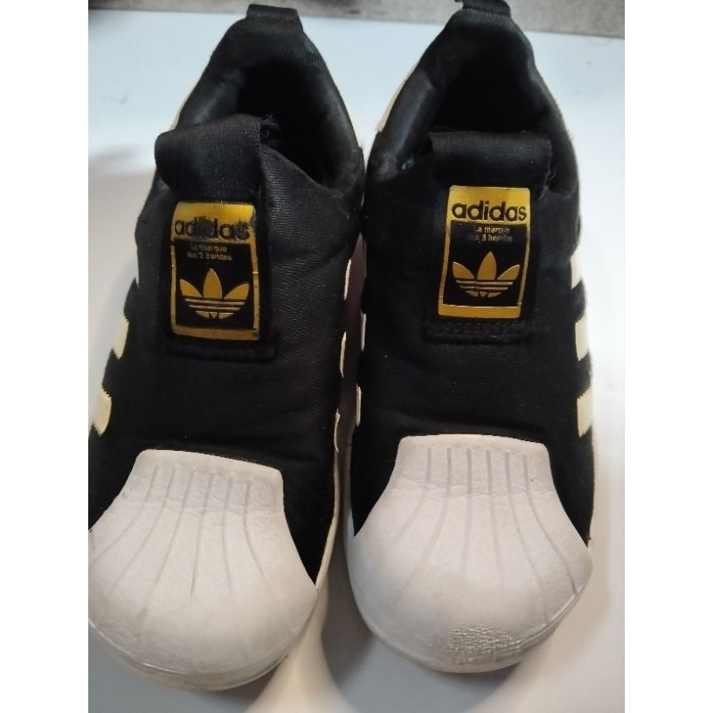sepatu Adidas superstar anak cewek / cowok. sepatu warna hitam gold putih, Adidas biru, NIk3 pink. i