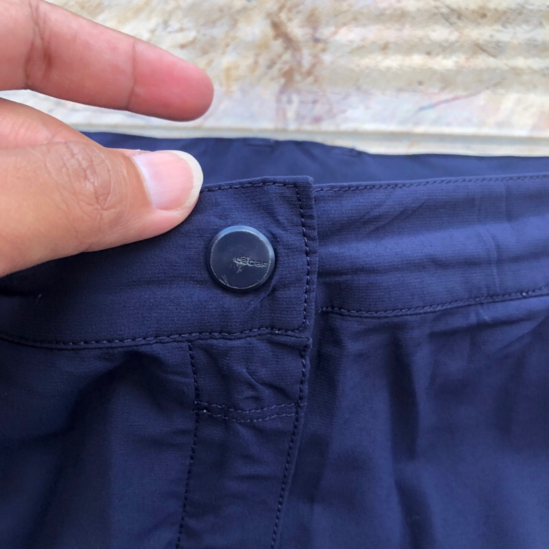 CELANA PENDEK OUTDOOR/RUNNING LECAF CEWE NAVY