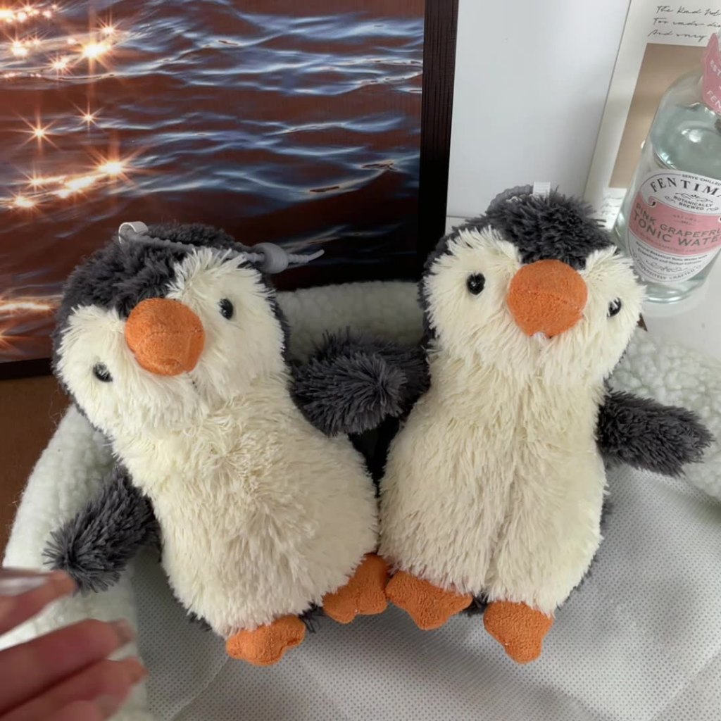 Gantungan Kunci Penguin Besar Lucu / Keychain Boneka Large Penguin Jellycat Cute