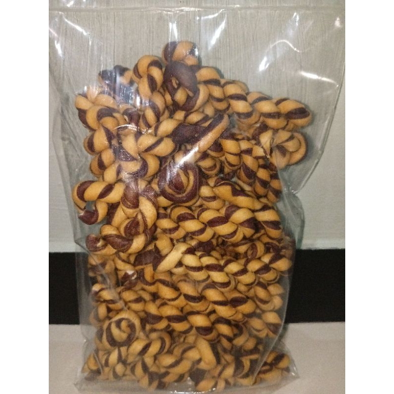 

Snack Kiloan Kue Tambang Kepang Coklat Rasa Manis Gurih Asin Renyahh