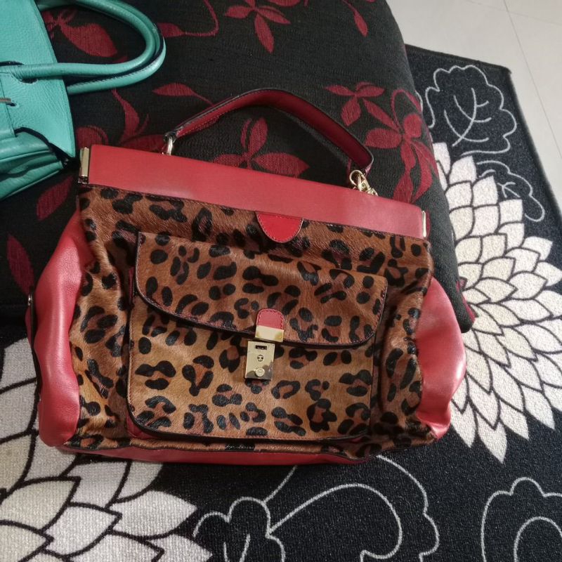 hand bag /tor tor /leopard motif/preloved