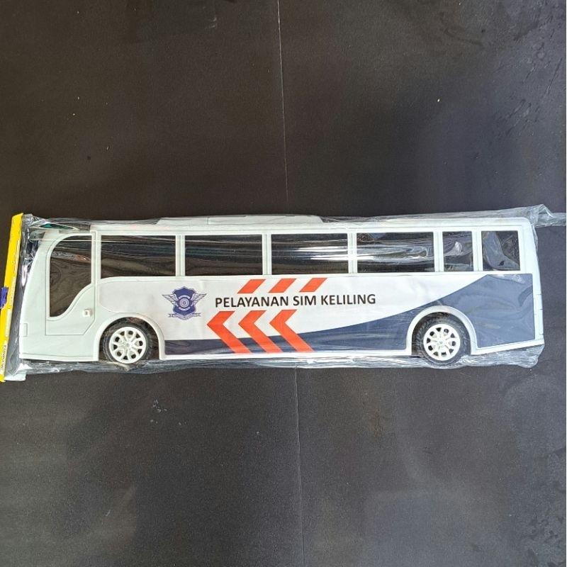 miniatur bus warna putih