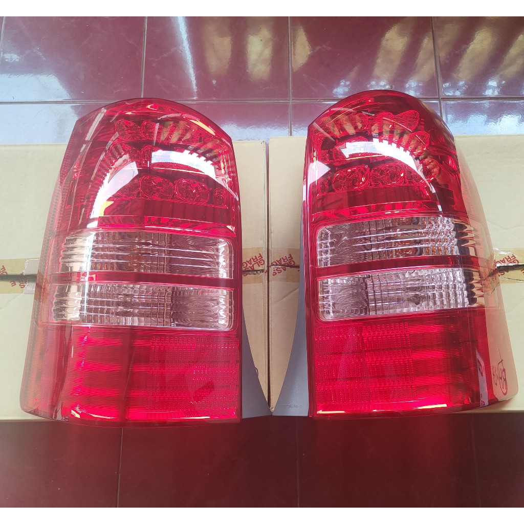 Stop Lamp Taillight Lampu Belakang Toyota Wish 2003 -2005 Original Second Ex Japan