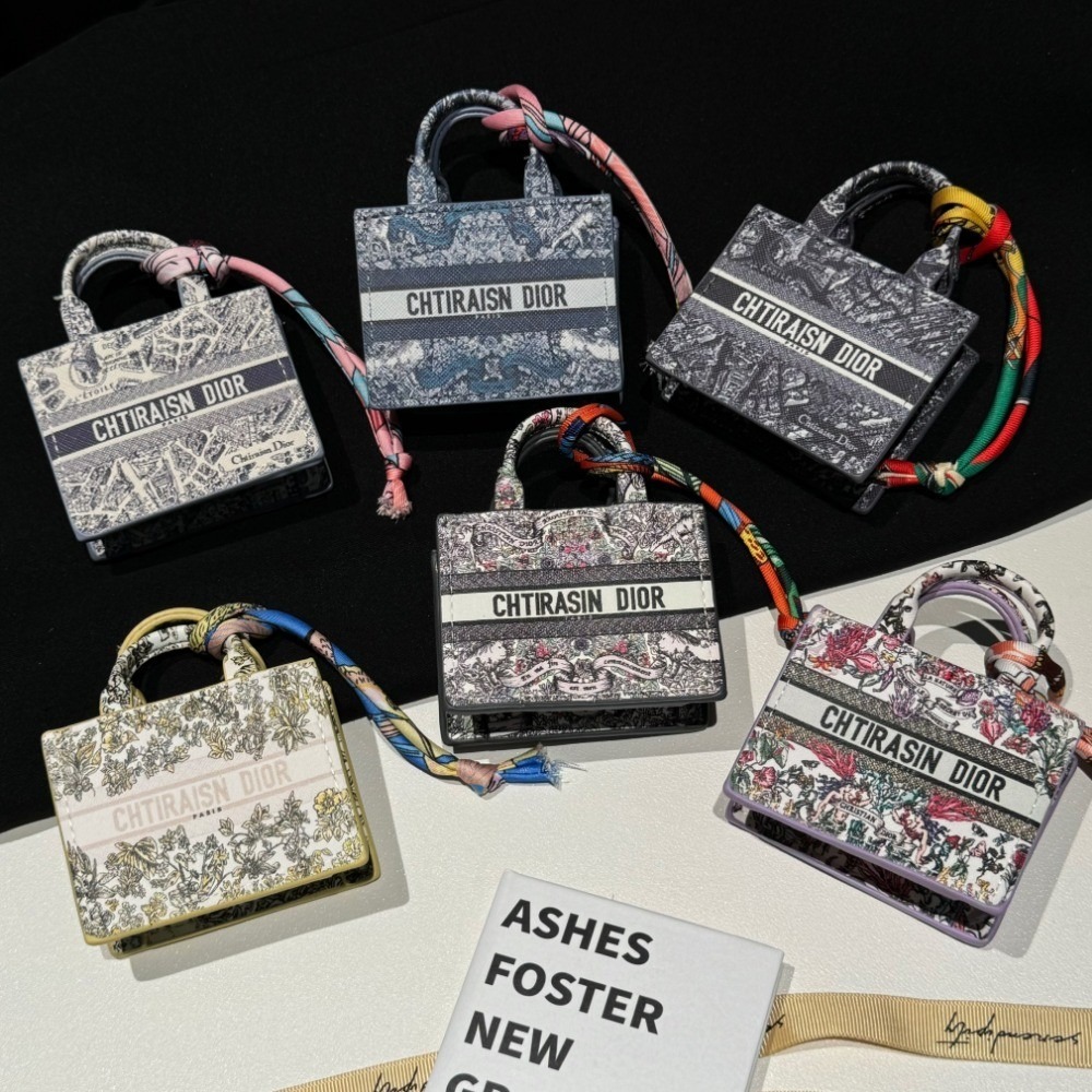 Luxury case desain motif dior Handheld Model Earphone Bag Compatible for Airpods 2 3 4 2024 Air Pods