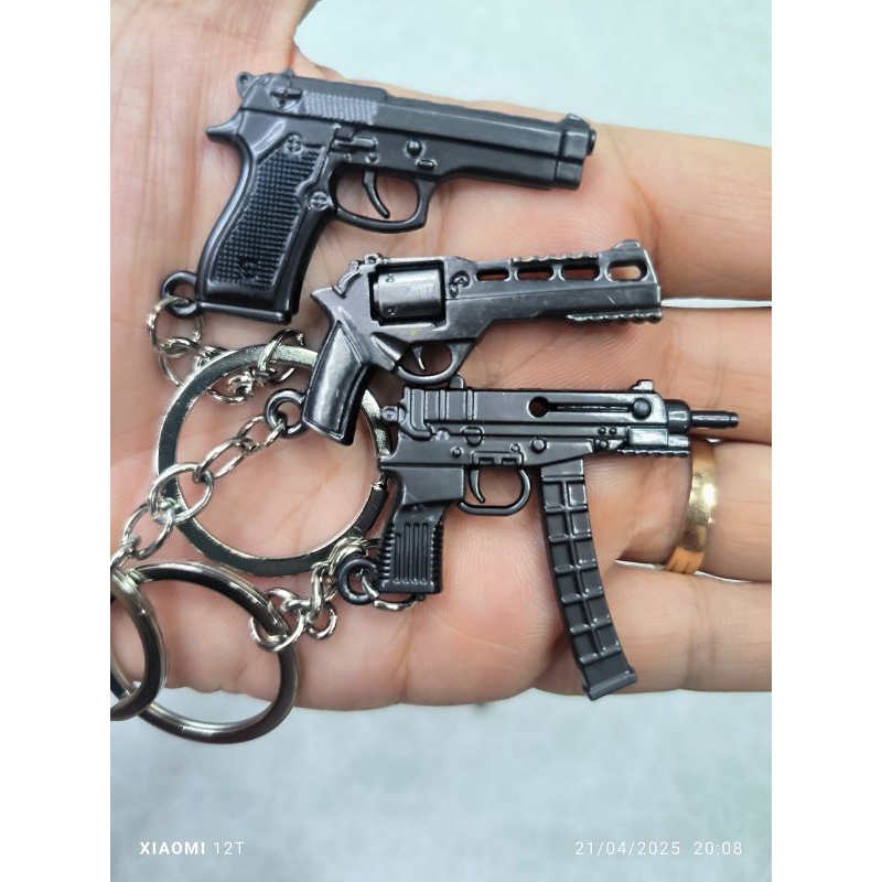 gantungan kunci pistol miniatur untuk koleksi