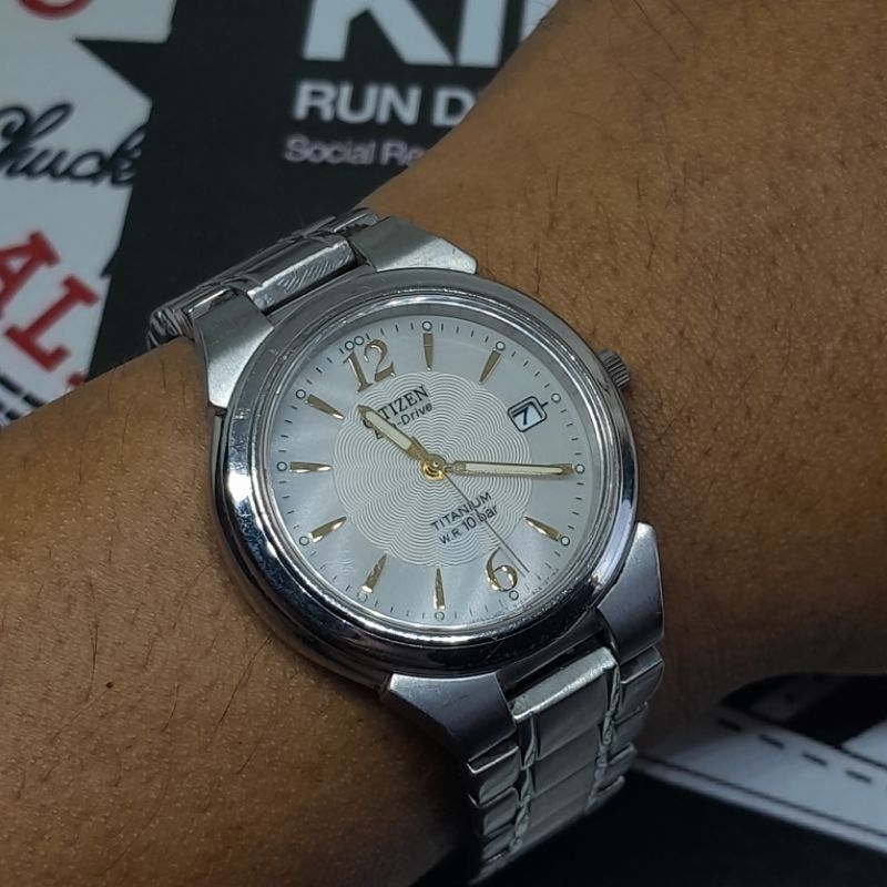 Jam tangan pria Citizen Eco Drive Titanium E111 S036461