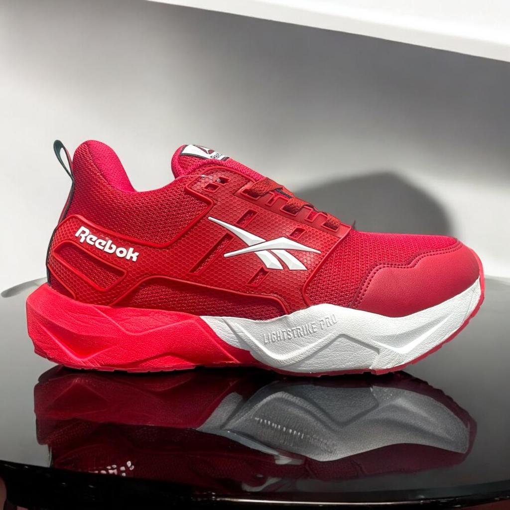 sepatu running reebok merah putih