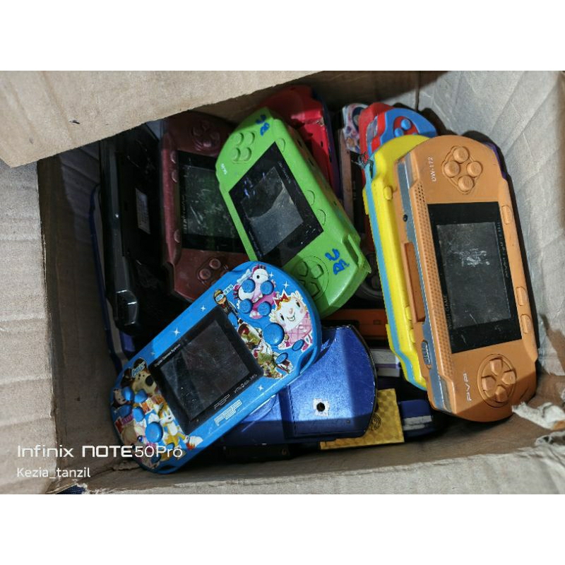 NO COD  JUALAN RANDOM SATUAN PSP GAMEBOY GAME BOY NO TEST ELEKTRIK ANGGAP MATI JADUL VINTAGE KOLEKSI