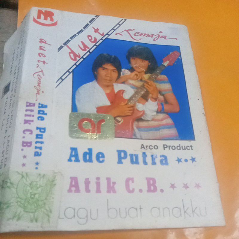 KASET PITA DUET REMAJA L318