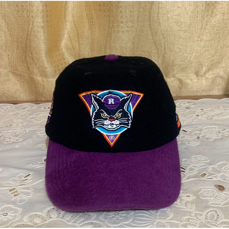 Topi Rawtype Riot “TOMCATS”