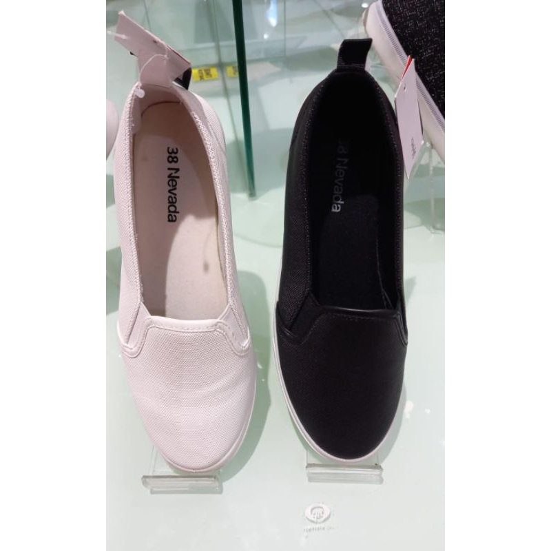 (READY SIAP KIRIM) SALE BRANG BRANDED MATAHARI SALE SANDAL SEPATU PRIA WANITA NEVADA SALE SANDAL YON