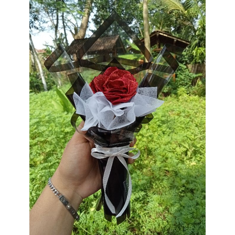 

Bucket pita satin (1 Tangkai glitter)