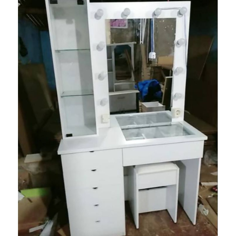 MEJA RIAS LAMPU MINIMALIS MEJA RIAS LAMPU CERMIN