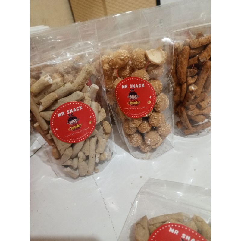 

Basreng Viral Kemuning Basreng Pedas daun jeruk dan original kemasan pouch snack stik