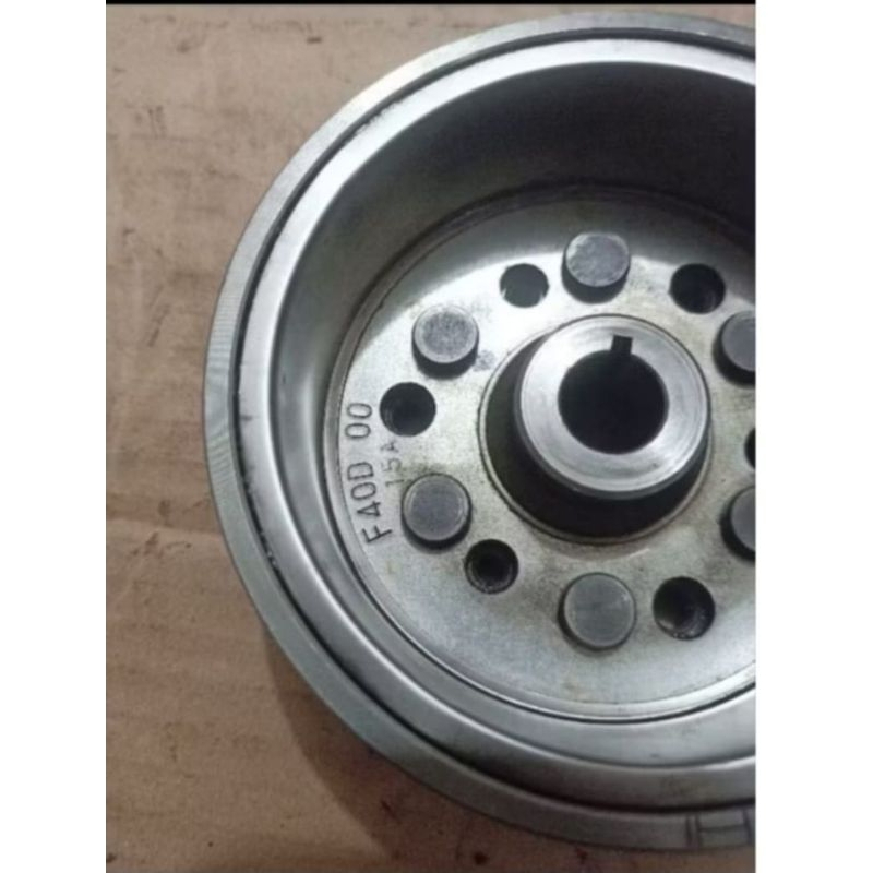 magnet Yamaha Vega ZR Yamaha Jupiter robot kode 5D9/F40D original seken copotan