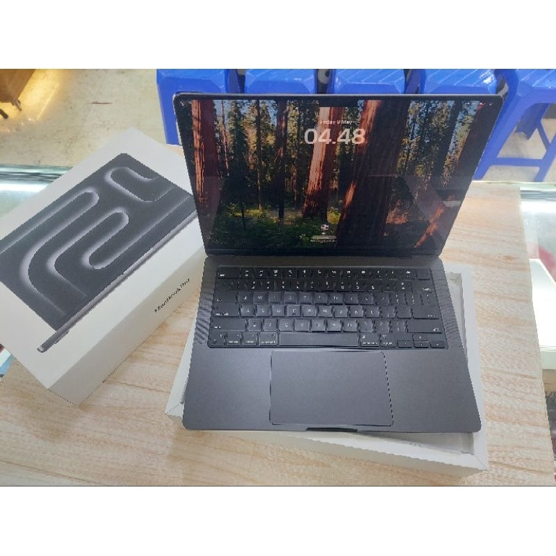 Macbook Pro M3 14 in Ram 18/512 Gb Second Resmi Mulus