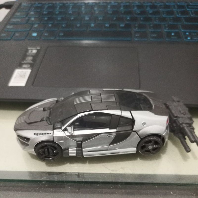 Studio Series Sideways