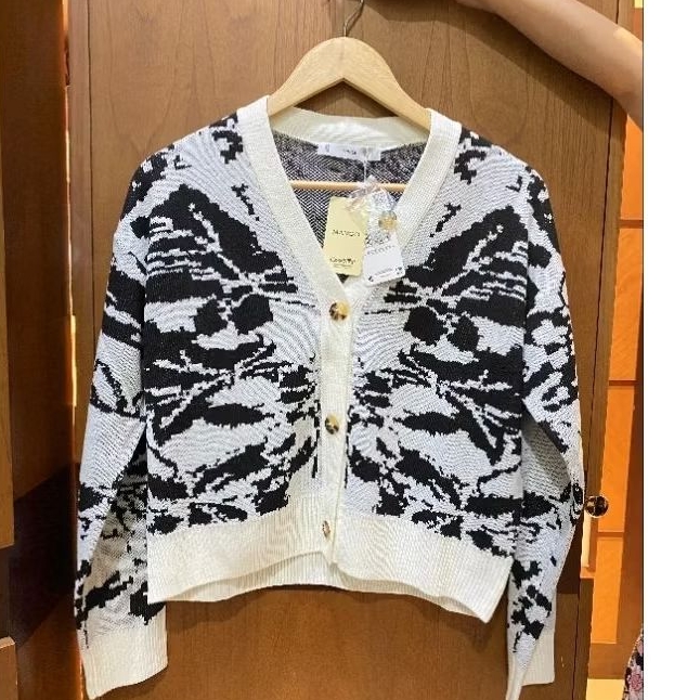 Cardigan Knit MNG Flower jacquard black white new stock