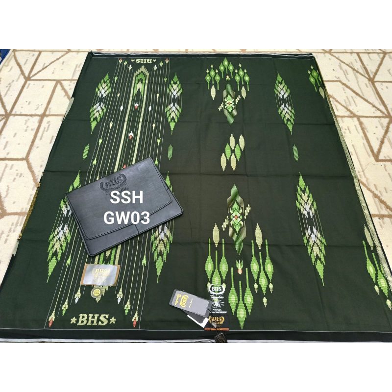 sarung BHS SIGNATURE SSH GOLD