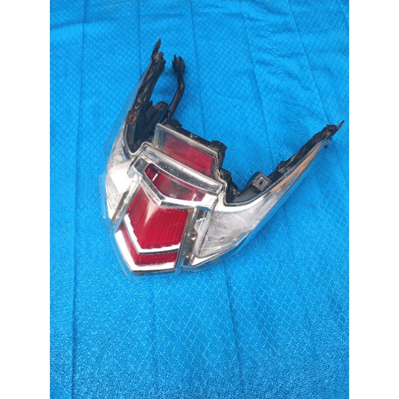 stoplam Xeon Lampu belakang Xeon karbu original