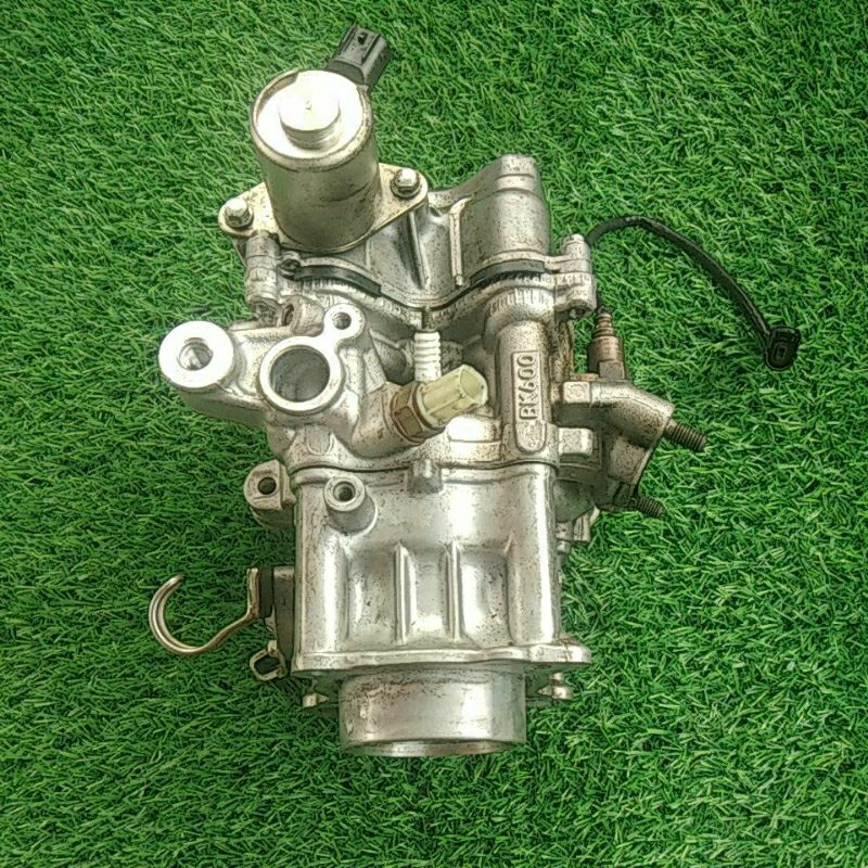 bloc blok cylinder head Yamaha R15 R 15 V3 V4 VVA Aerox N max