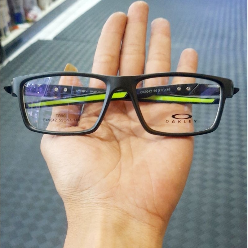 KACAMATA BACA PROGRESIF BACA DAN JALAN