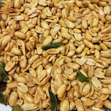 

Kacang Goreng Bawang Daun Jeruk Rasa Asin Gurih Renyah Enak 500gram