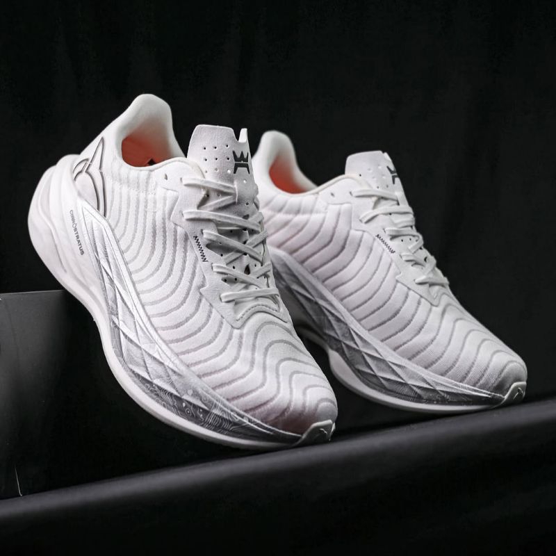 ORTUSEIGHT LUNAR WINTER MOON