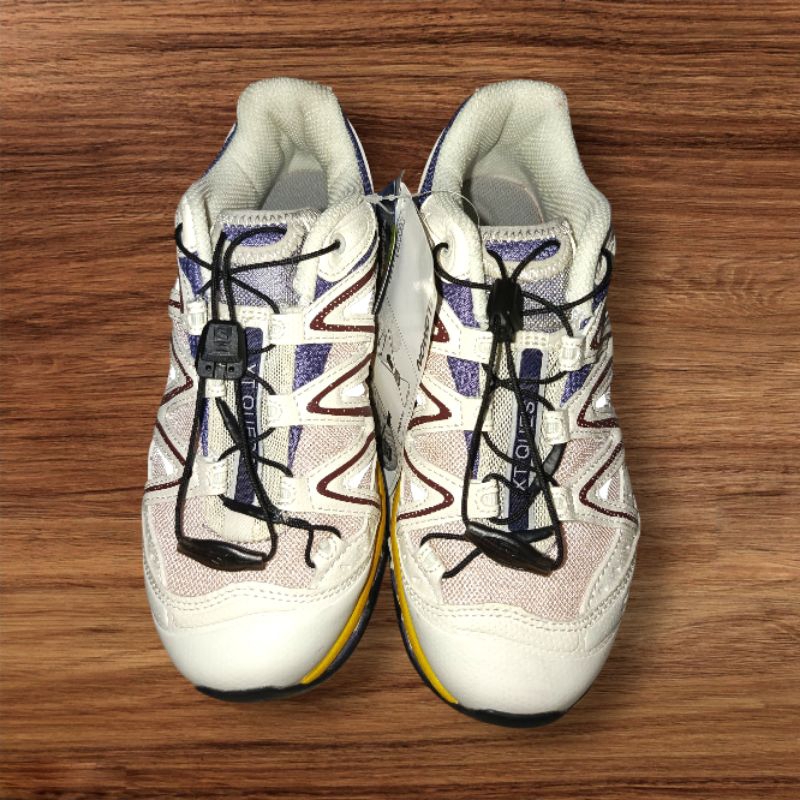 (New)Salomon sepatu Hiking size 36