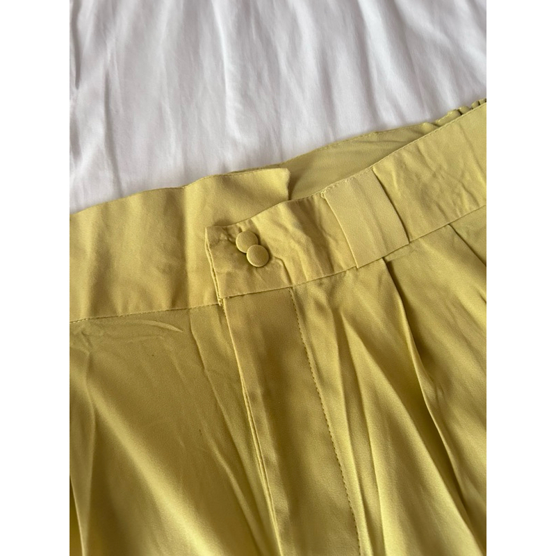 (preloved) soma pants in lime by archer