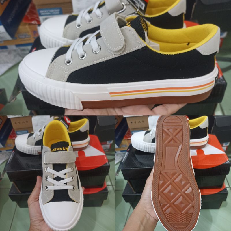 Sepatu Hitam Airwalk Anak Original