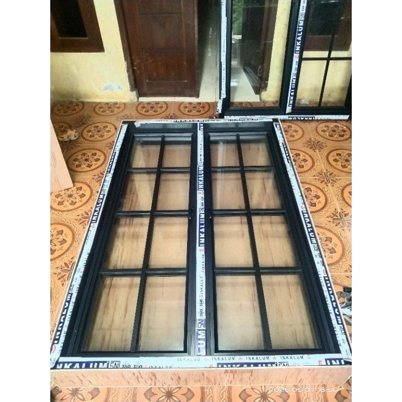 jendela aluminium ornamen uk 100x180