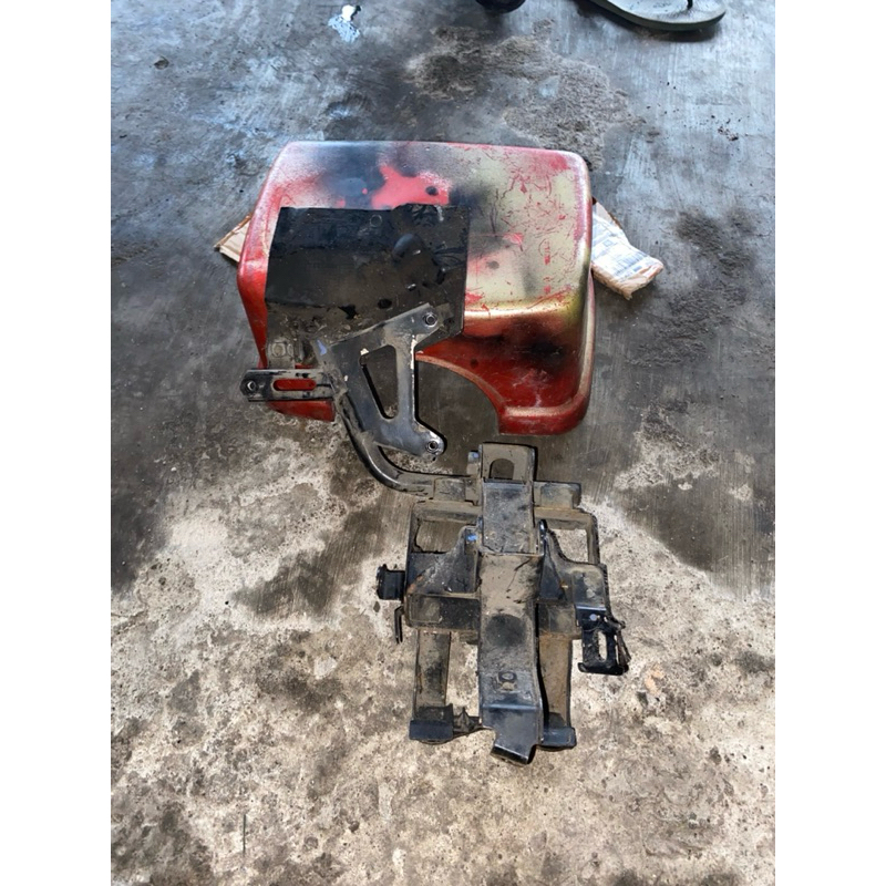 Dudukan ecu dan aki Vario 125 old kzr original copotan