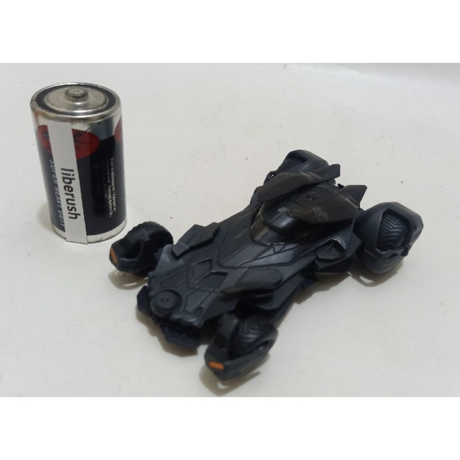 diecast jada batmobile batman v superman batmobile 1/32