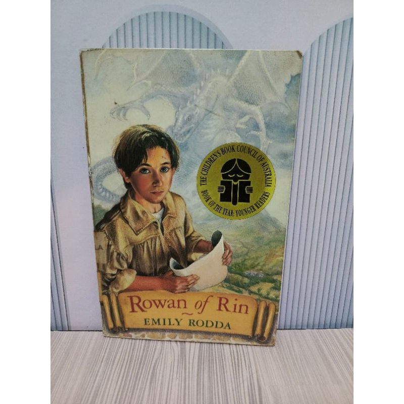 Novel Fantasy Rowan or Rin emoly rodda Original Preloved