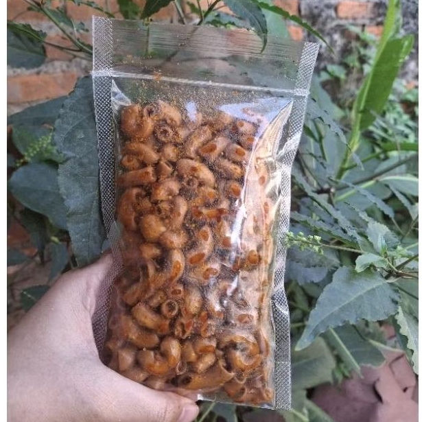 

Makaroni Bantet nyemil.ni perpouch renyah/enak/murah/higienis/homemade