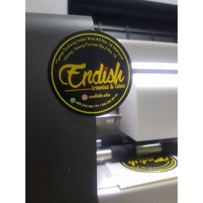 

STIKER VINYL PPASTIK + POTONG KISS CUT SESUAI KEINGINAN