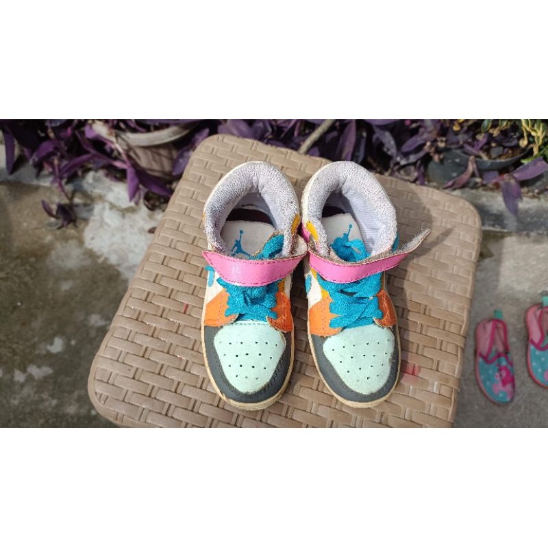 Sepatu Anak Perempuan Nike Preloved