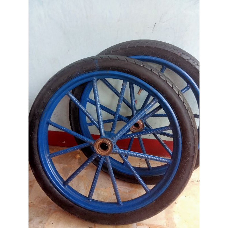 Roda gerobak/roda becak/roda dorongan