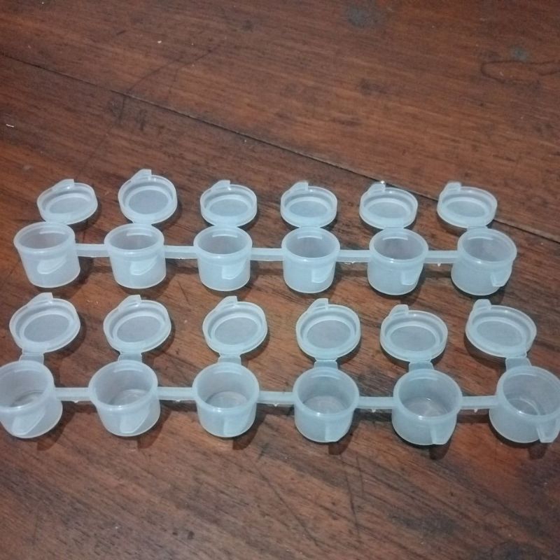 

Wadah Cat Air dan Akrilik Paint 3ml dan 5ml (1strip 6cup) Harga Per Strip