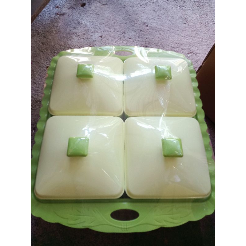 set wadah makanan