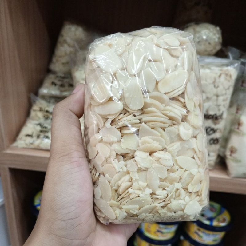 

Kacang Almond Slice 250gr