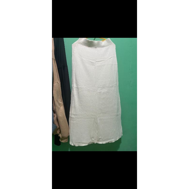 preloved rok putih