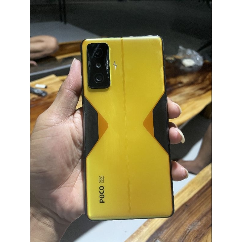 POCO F4 GT