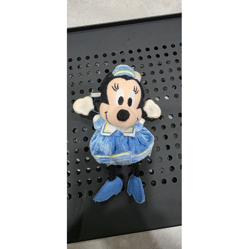 Boneka kecil minnie bulir